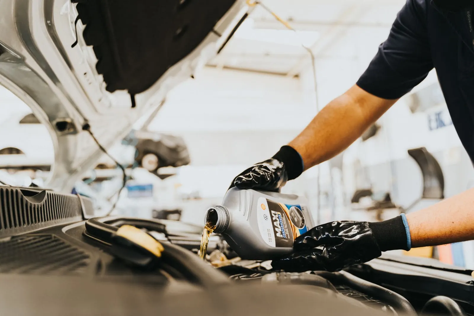 Tire & Quick Service shop using a modern, connected workflow